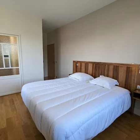 Loft Lumineux Avec Cuisine Equipee Et Circuits Truffes - Centre-ville - Fr-1-653-248 Apartment Jarnac