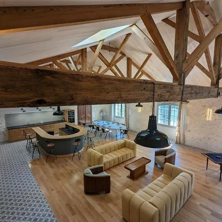 Loft Lumineux Avec Cuisine Equipee Et Circuits Truffes - Centre-ville - Fr-1-653-248 Apartment