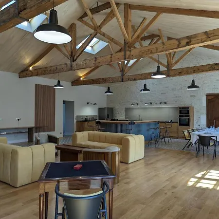 Apartment Loft Lumineux Avec Cuisine Equipee Et Circuits Truffes - Centre-ville - Fr-1-653-248 Jarnac