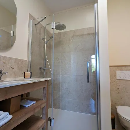 Loft Lumineux Avec Cuisine Equipee Et Circuits Truffes - Centre-ville - Fr-1-653-248 Apartment Jarnac